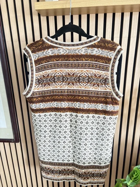 Huntington Ridge Knit Vest - Picture 3 of 3